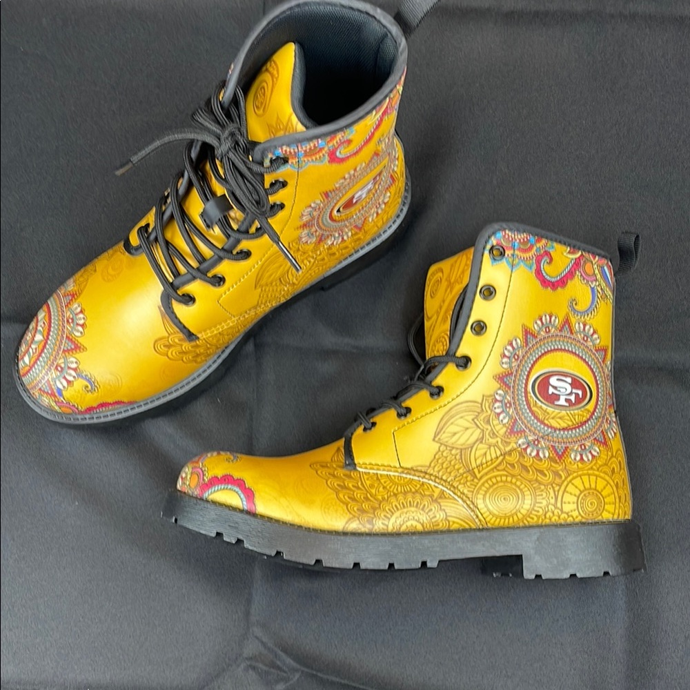 NWOT San Francisco Themed Yellow Boots unisex men’s size 7 ladies size 9 paisley